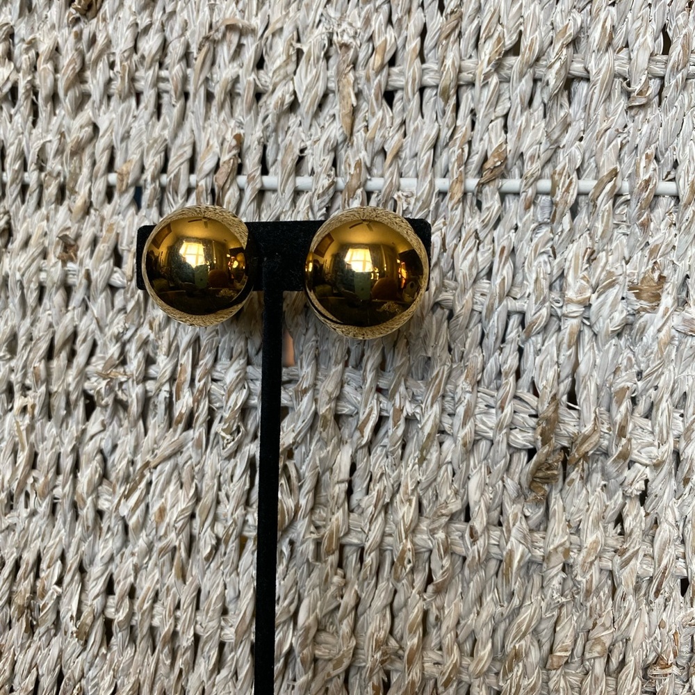 Givenchy Clip On Earrings - Picture 4 of 4